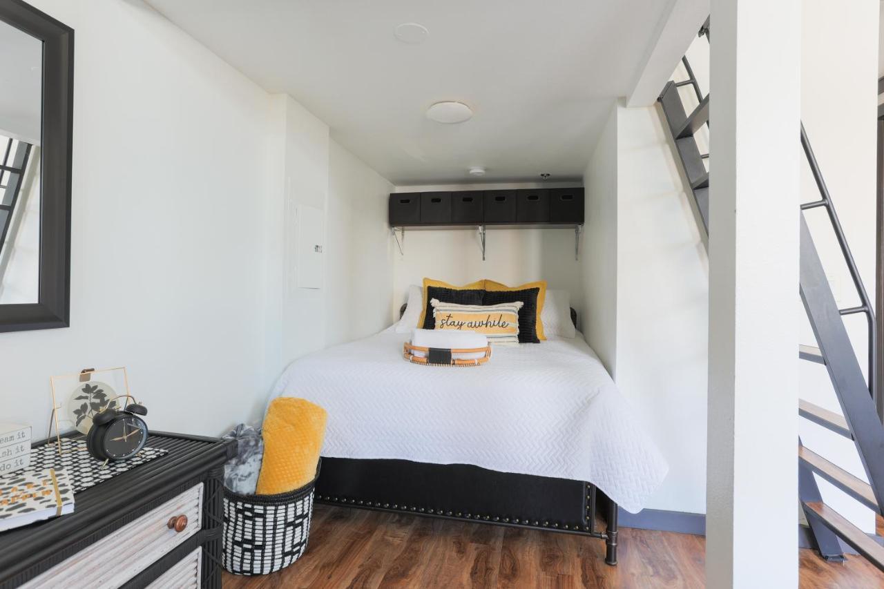 Old West Studio Lofts West Тампа Екстериор снимка