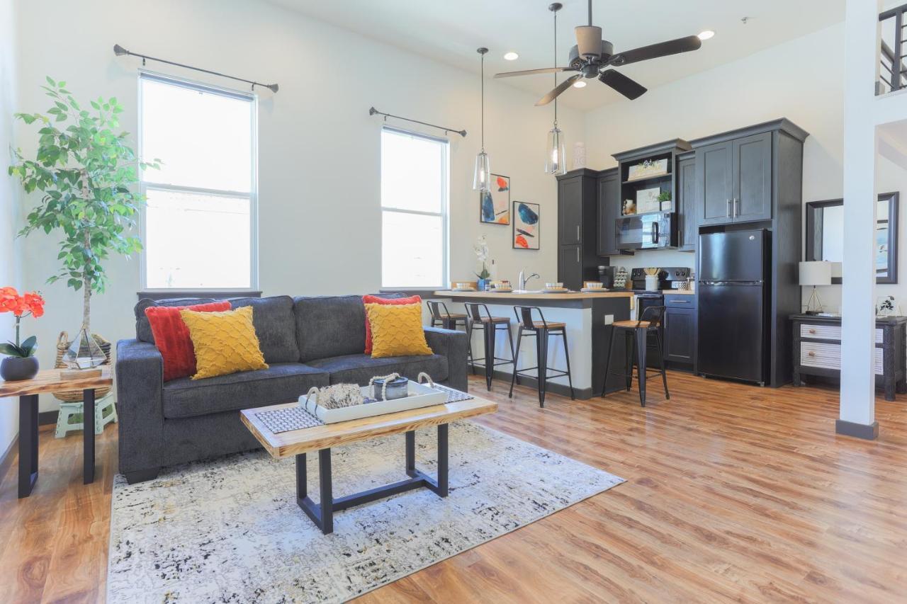Old West Studio Lofts West Тампа Екстериор снимка