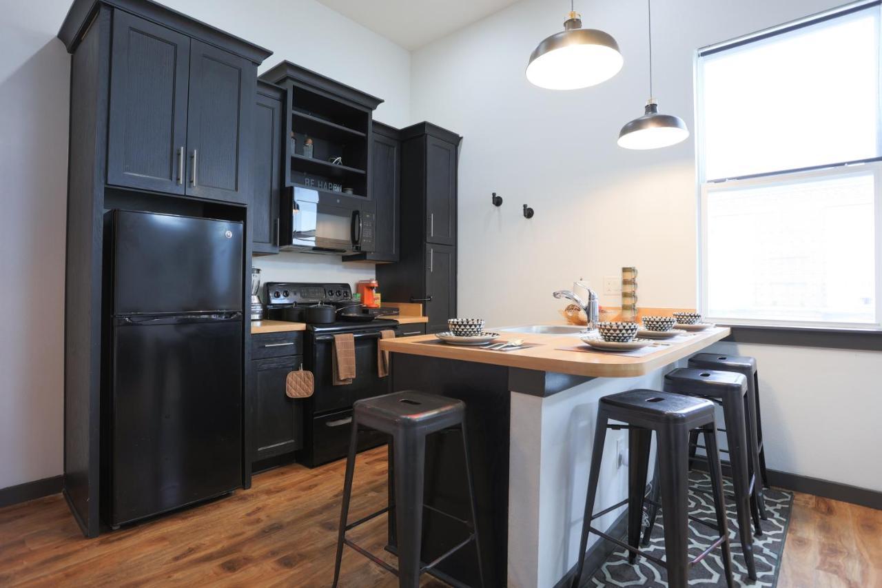 Old West Studio Lofts West Тампа Екстериор снимка