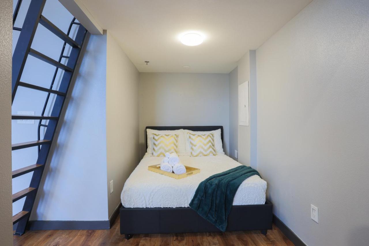 Old West Studio Lofts West Тампа Екстериор снимка