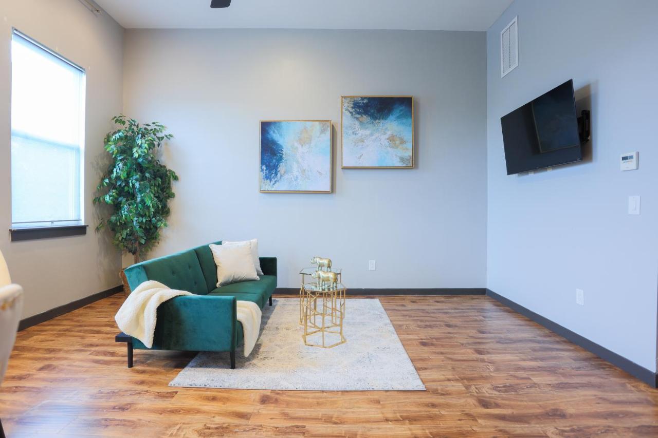 Old West Studio Lofts West Тампа Екстериор снимка