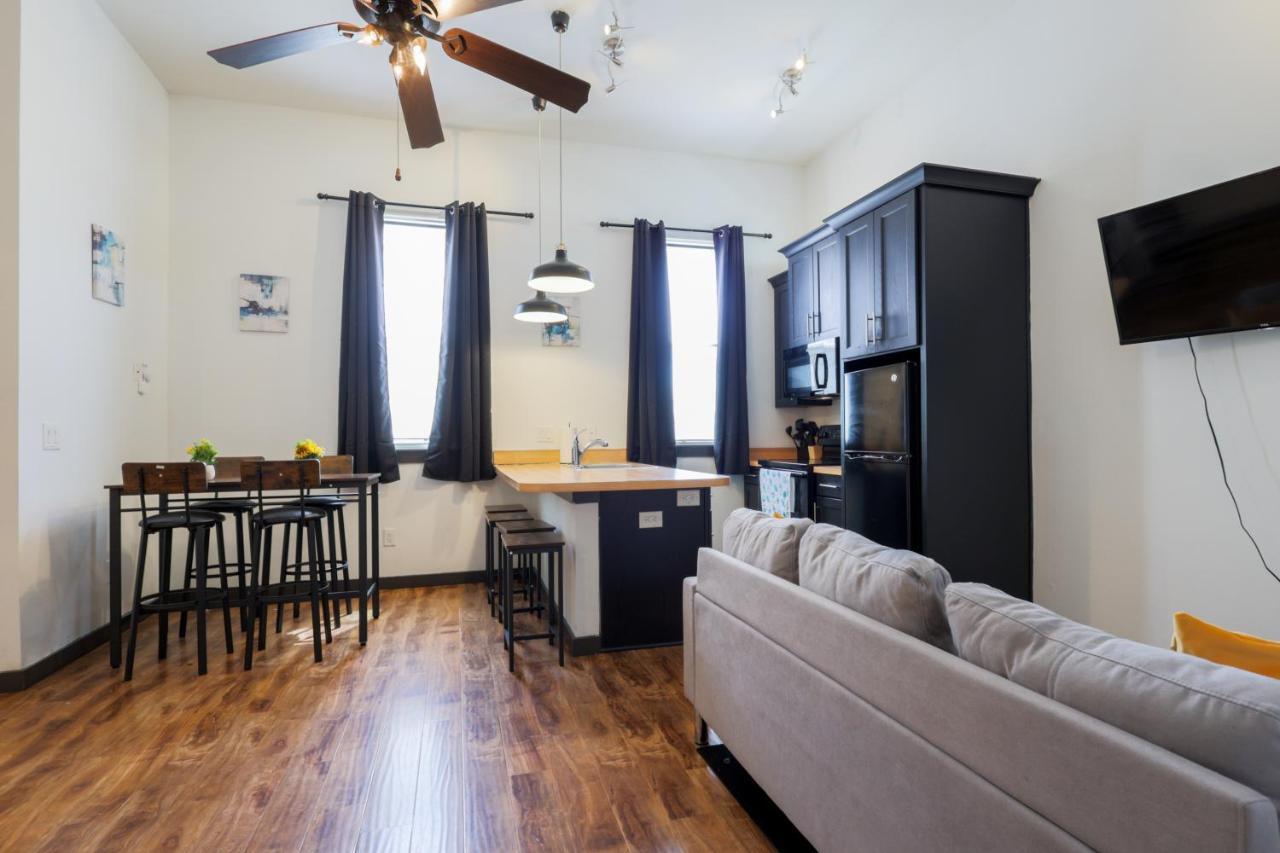 Old West Studio Lofts West Тампа Екстериор снимка