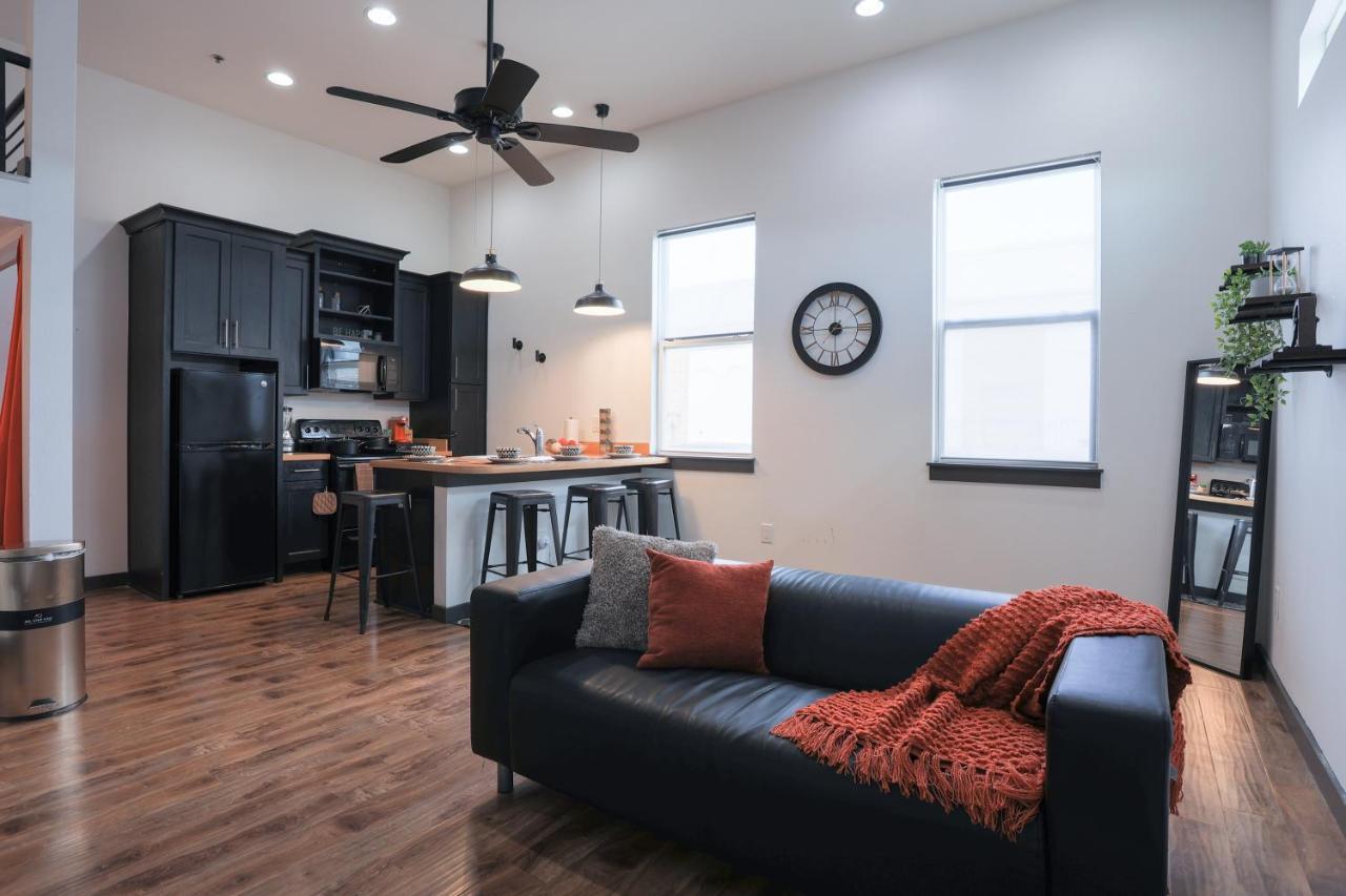 Old West Studio Lofts West Тампа Екстериор снимка