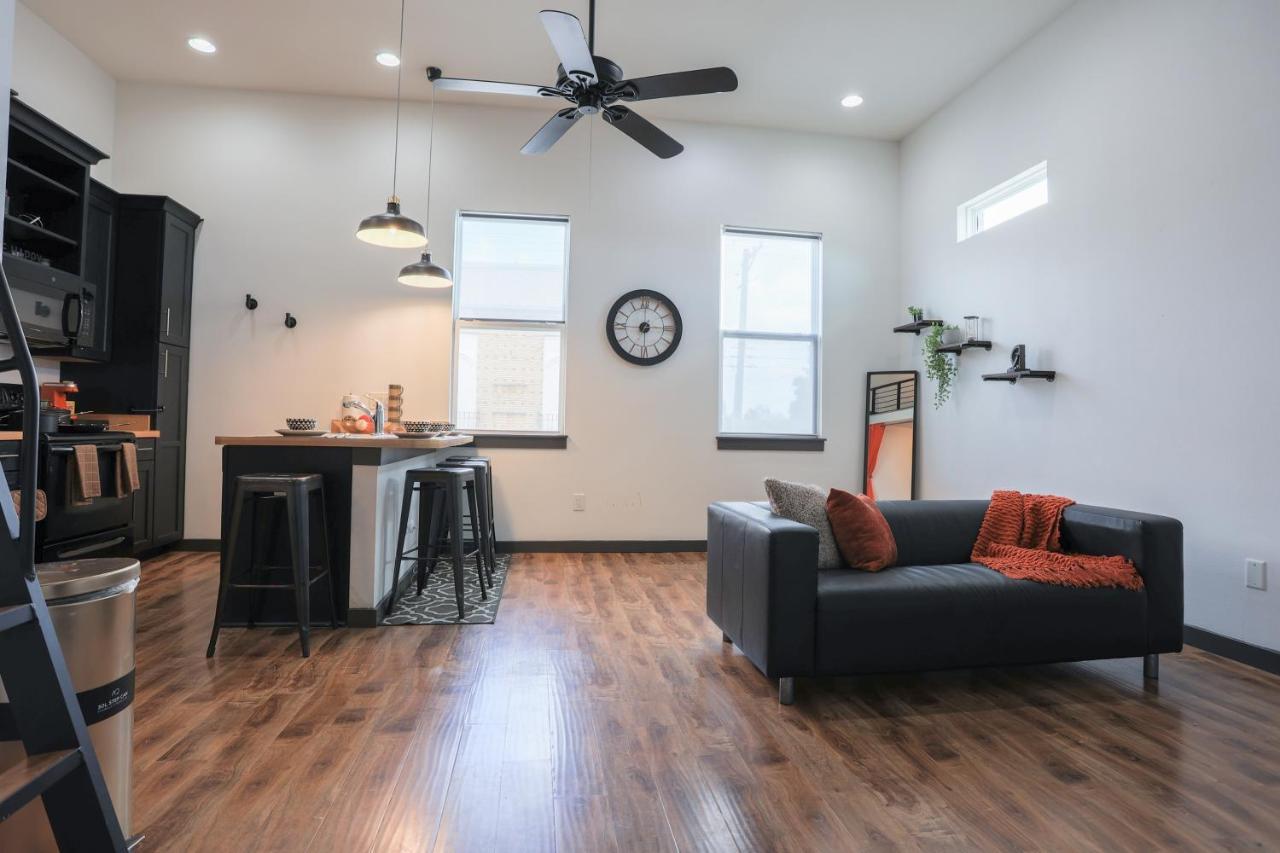 Old West Studio Lofts West Тампа Екстериор снимка